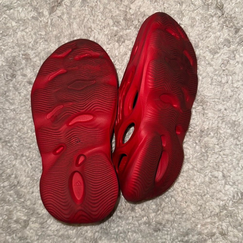 Yeezy Foam Runner - Picture 3 of 4